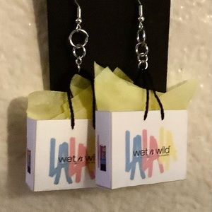 Wet N Wild Shopping Bag Earrings
